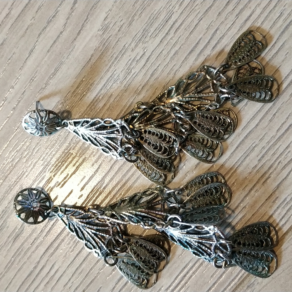 Vintage patina dangle drop earring
